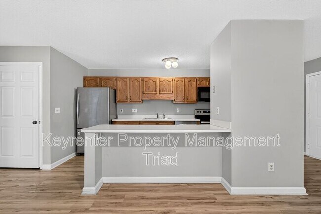 Building Photo - 3701-377D Cotswold Terrace