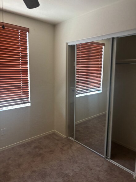 Building Photo - 700 N Port Dr