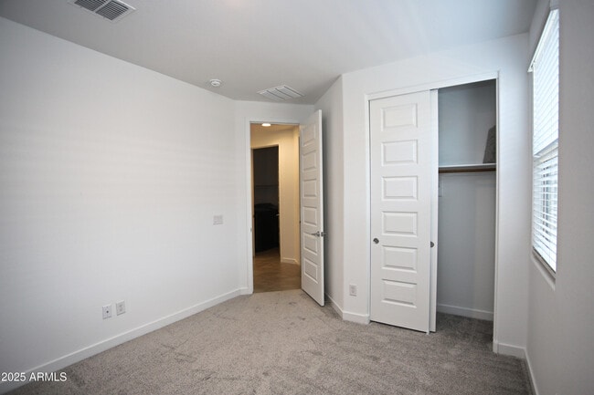 Building Photo - 32526 N 20th Gln