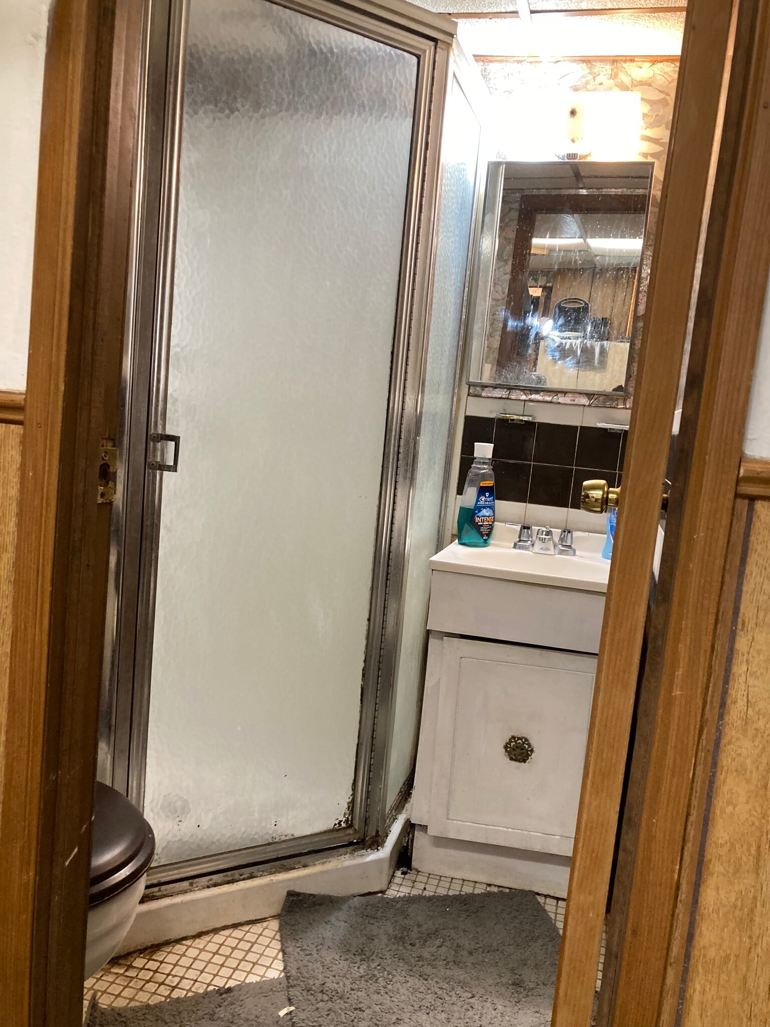 New small lavatory vanity sink - 764 Lenore Ln