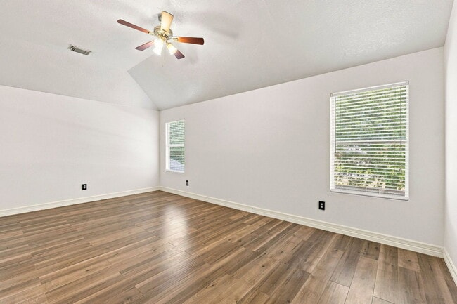 Building Photo - 18318 Alemarble Oak St