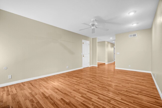 Building Photo - 18096 Lemon St