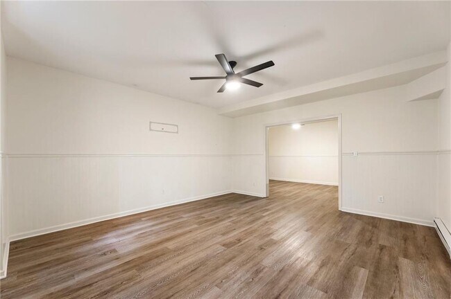 Building Photo - 330 Summerlin Dr