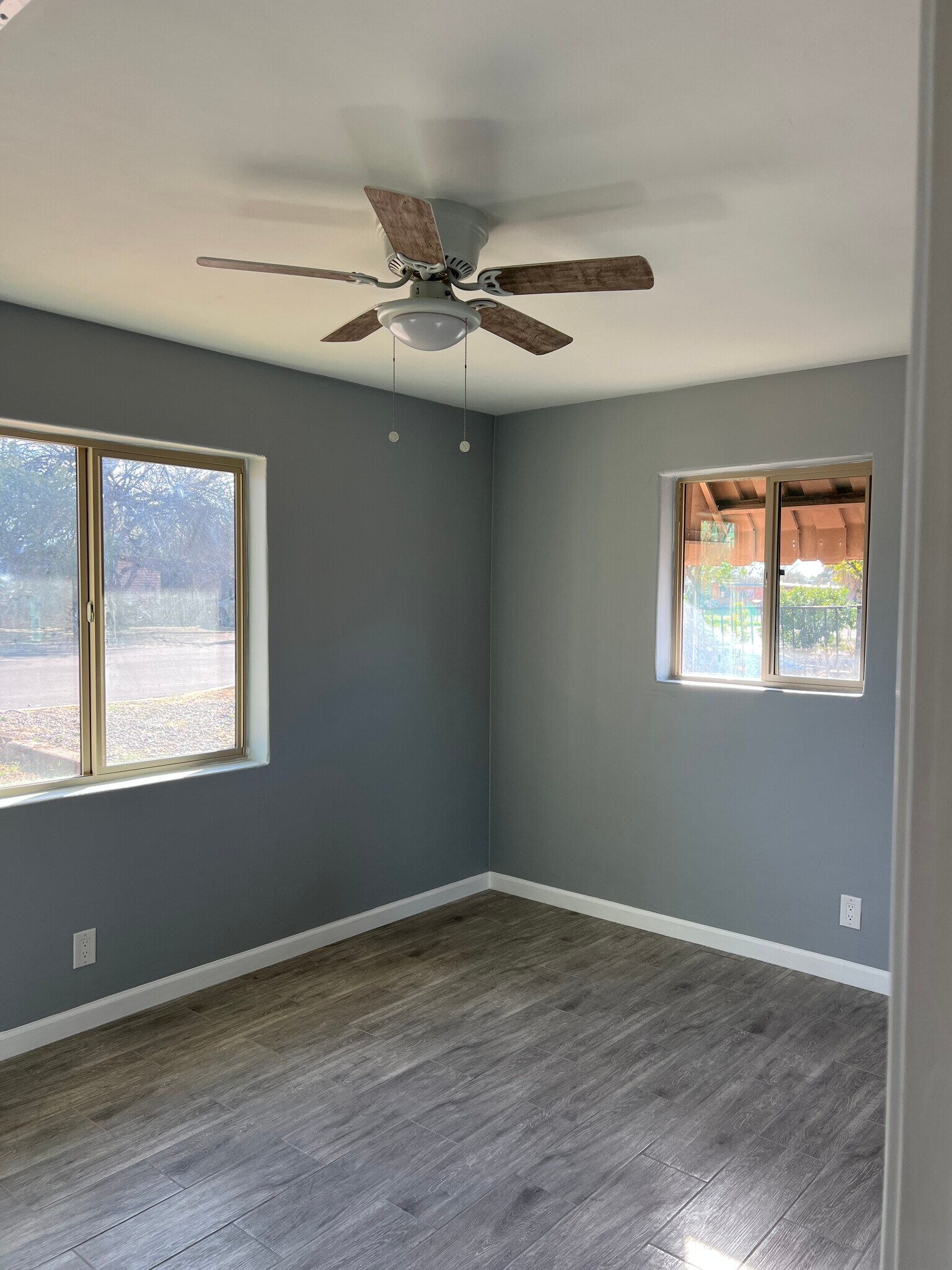 Building Photo - 4859 E Waverly St