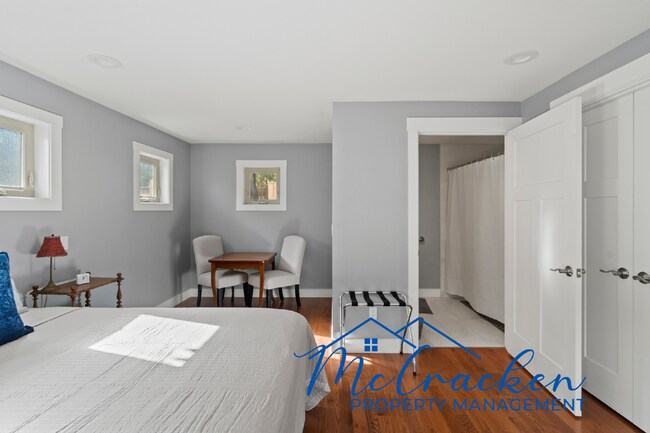 Building Photo - 123 High St