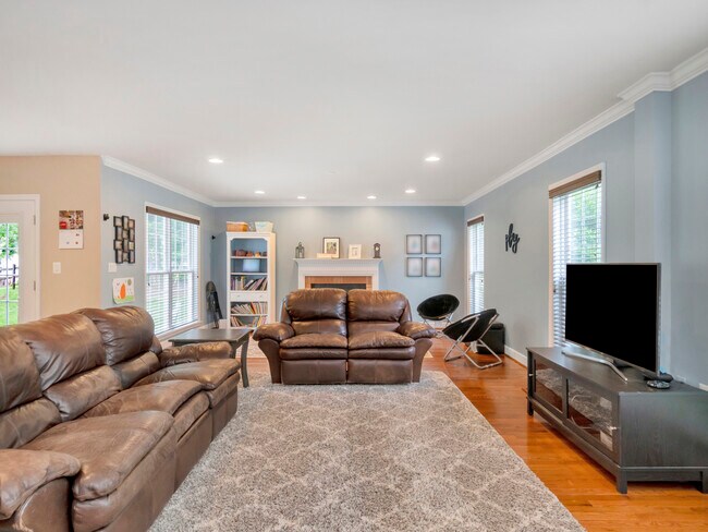 Building Photo - 21324 Comus Ct