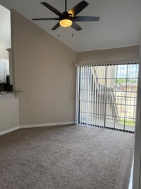 Building Photo - Stylish 1-Bed Retreat with Vaulted Ceiling...