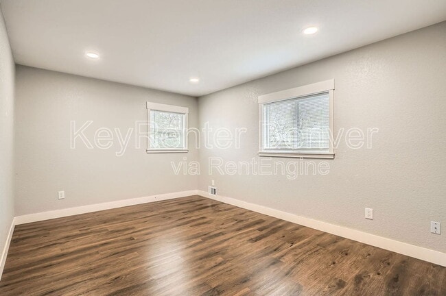 Building Photo - 2103 W Harvard Ave