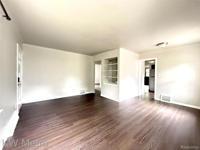 Building Photo - 1305 Collegewood St
