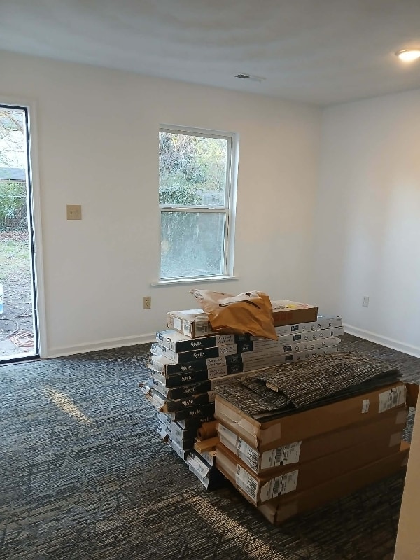 Building Photo - 2403 Roanoke Ave