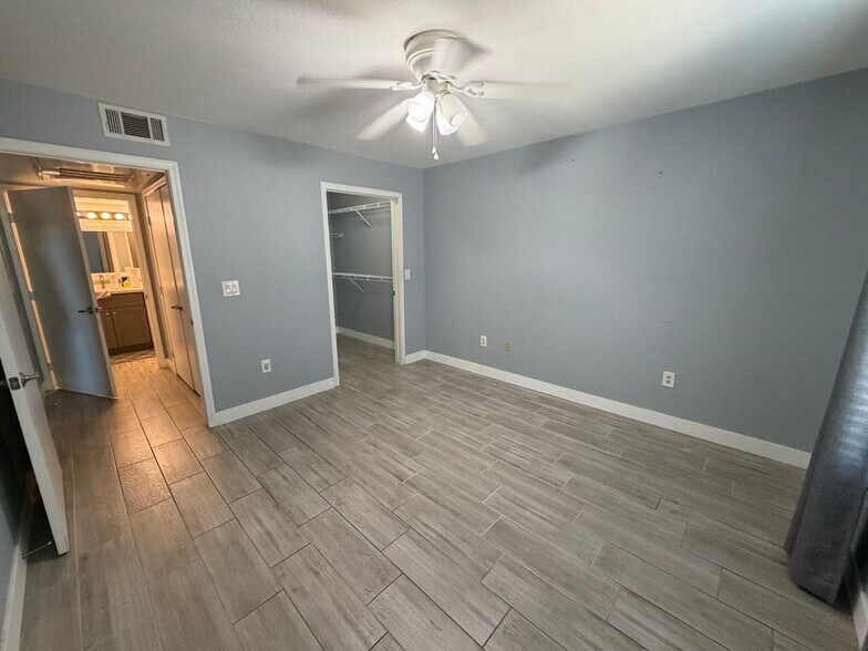 Building Photo - 555 E Silverado Ranch Blvd