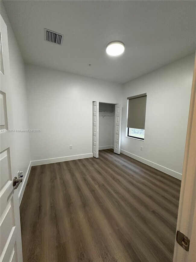 Building Photo - 7825 NW 104th Ave