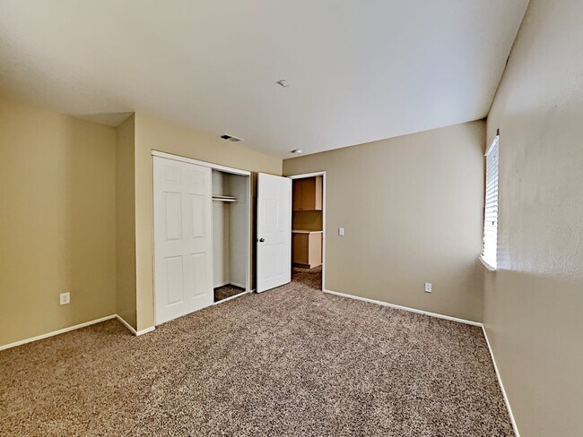 Building Photo - 16971 El Agua Dr