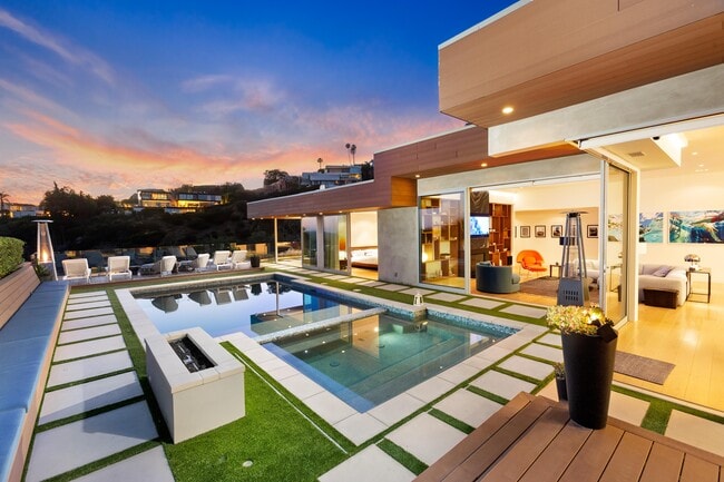 Building Photo - 1439 Devlin Dr