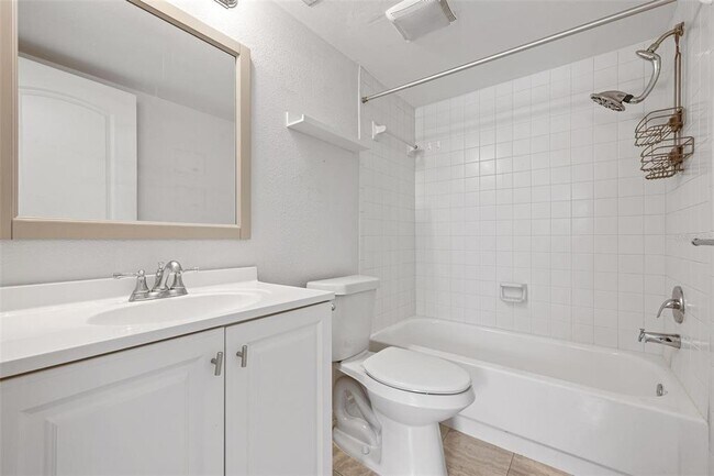 Building Photo - 3223 S Beneva Rd