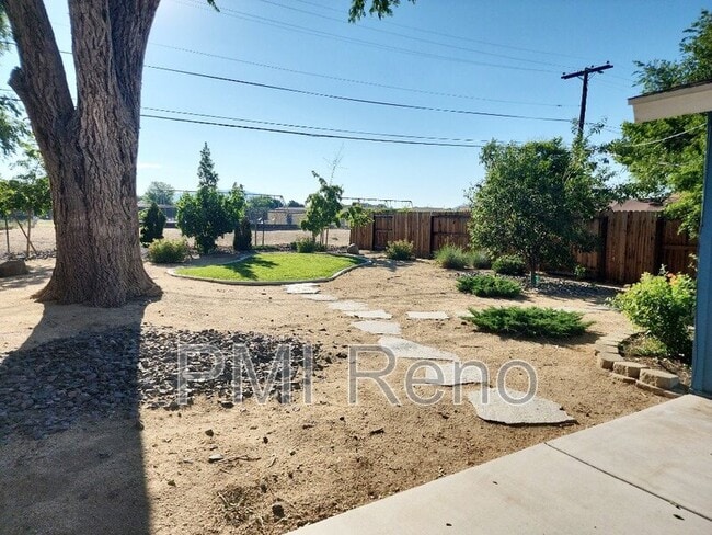 Building Photo - 321 Fodrin Wy