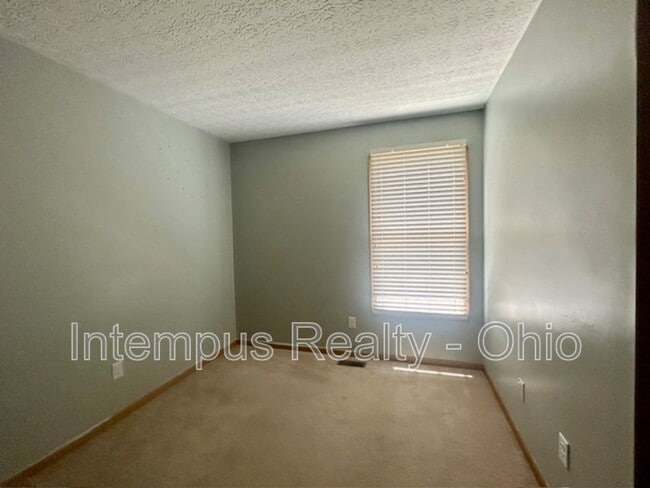 Building Photo - 173 Niatross Pl