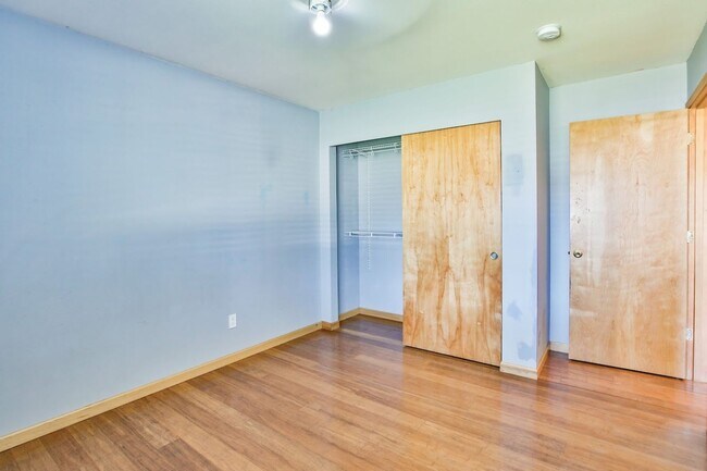 Building Photo - Lovely Home located in Oak Harbor and Ready for a New Tenant!