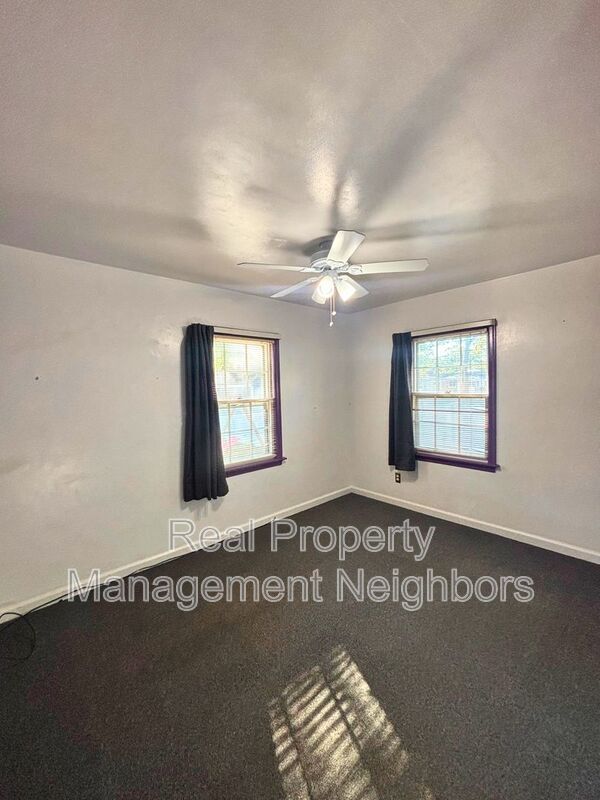 Building Photo - 3466 McCracken St