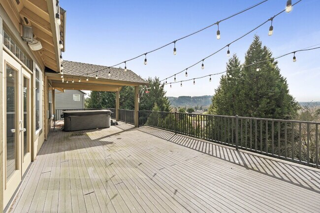 Building Photo - Beautiful, Spacious, Damascus Home with Incredible Views