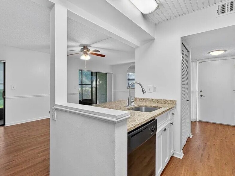 Building Photo - 19 Alcira Ct