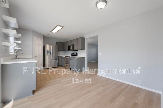 Building Photo - 906 Low Brim Cove