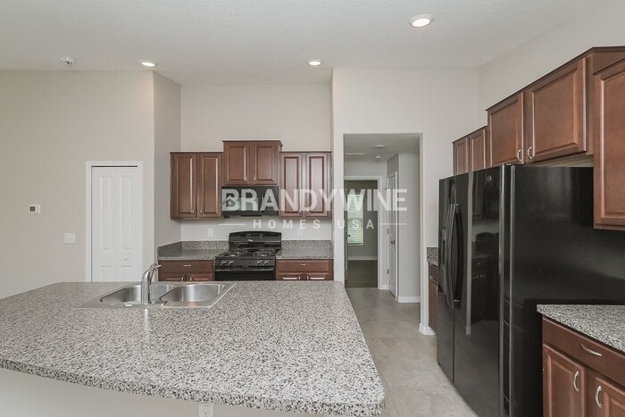 Building Photo - 5136 White Chicory Dr