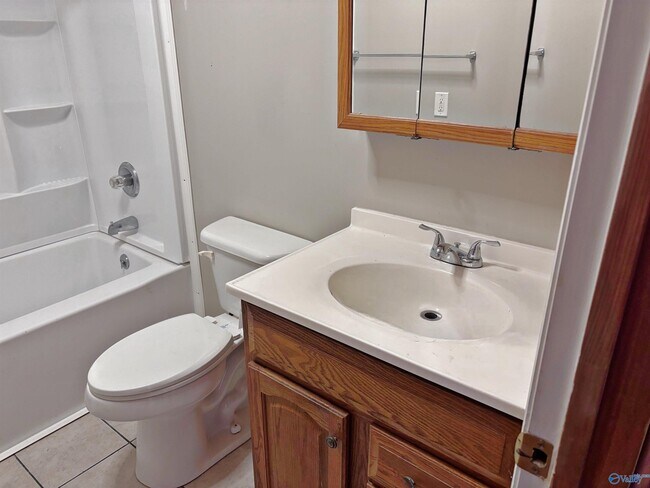 Building Photo - 45 Union Rd