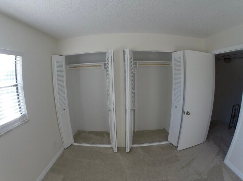 Building Photo - 65 Seton Trl