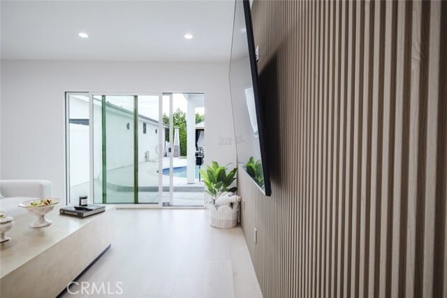 Building Photo - 7306 Farmdale Ave