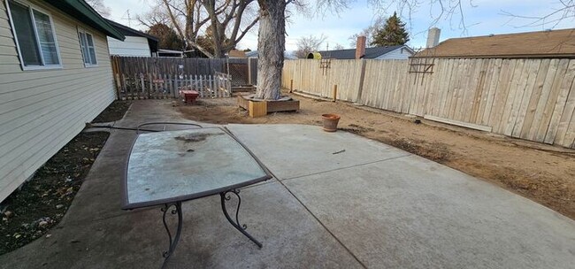 Building Photo - 3 Bedroom 2 Bath 2 Car Garage home in the ...