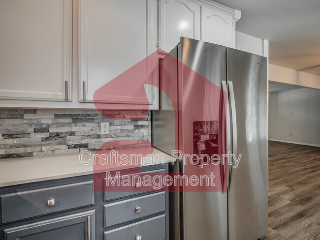 Building Photo - 2024 NW 45th St