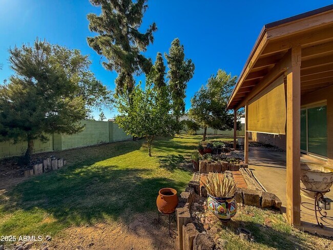 Building Photo - 8616 N 40th Dr
