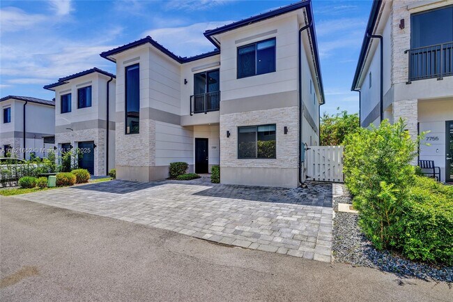 Building Photo - 7759 SW 99th St
