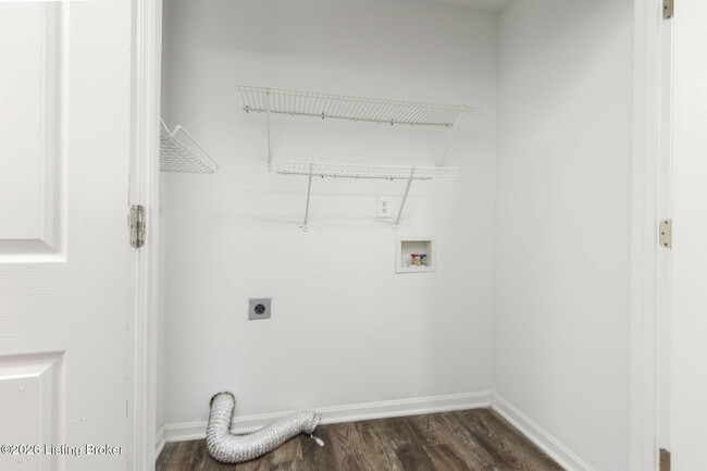 Building Photo - 8815 Woodpointe Blvd