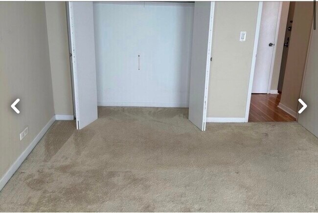 Building Photo - 2626 N Lakeview Ave