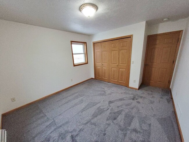 Building Photo - N3840 McHugh Rd