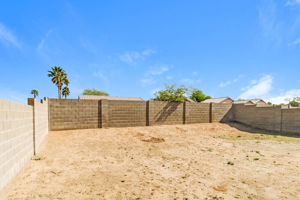 Building Photo - 16196 W Mesquite Dr