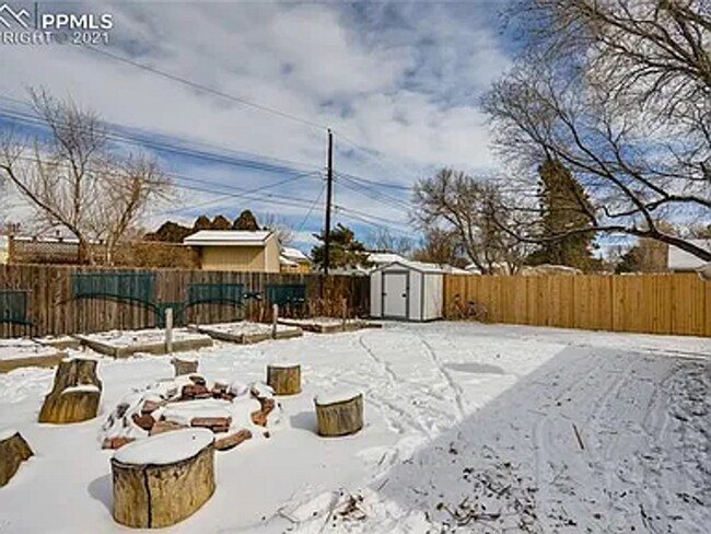 Building Photo - Charming Colorado Springs Home – Spacious ...