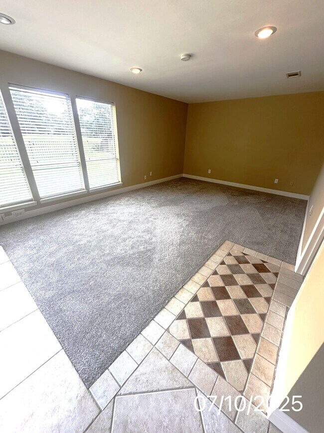 Building Photo - 20326 Spoonwood Dr