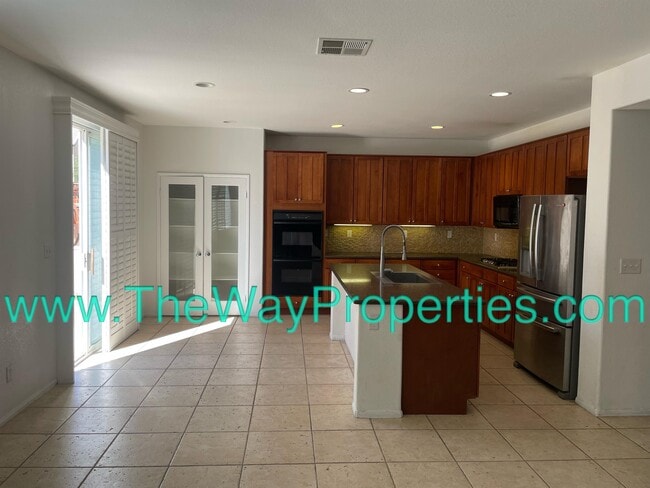 Building Photo - 15058 Zircon Dr