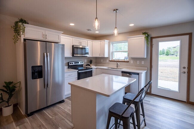 Building Photo - 3402 Green Pastures Ln