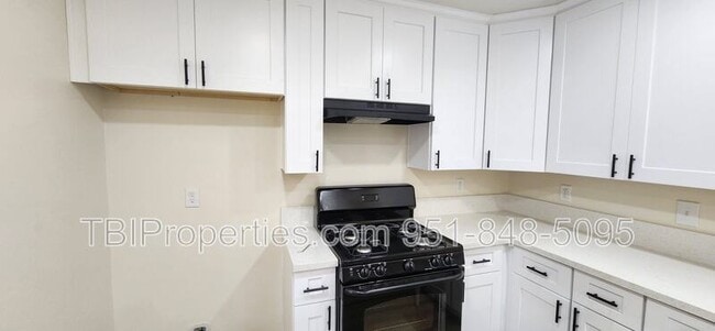 Building Photo - 1417 N Pennsylvania Ave