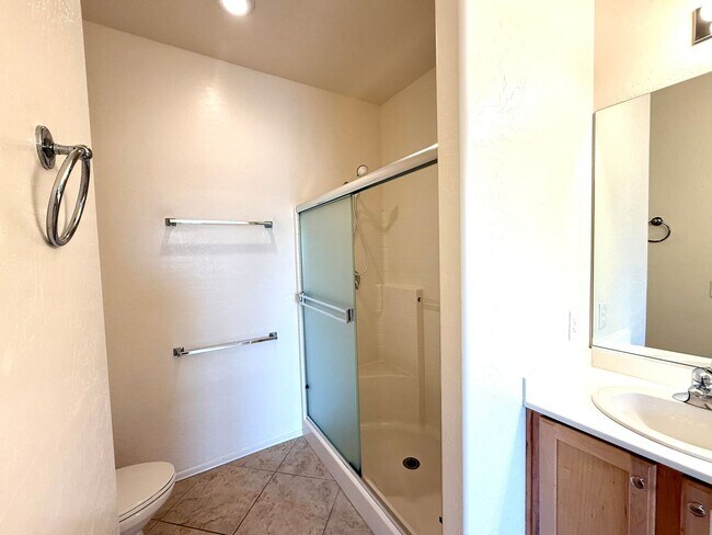 Building Photo - Great single-story two bedroom home in Sun City Aliante with golf course view