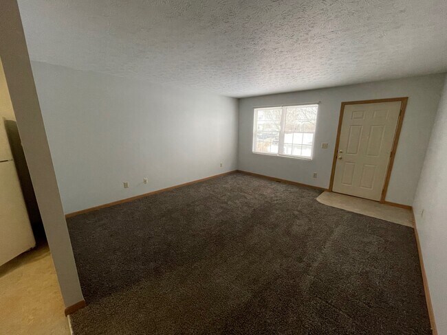 Building Photo - 232 Elizabeth Dr