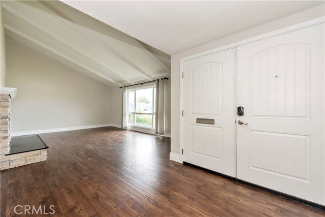 Building Photo - 2110 E North Redwood Dr