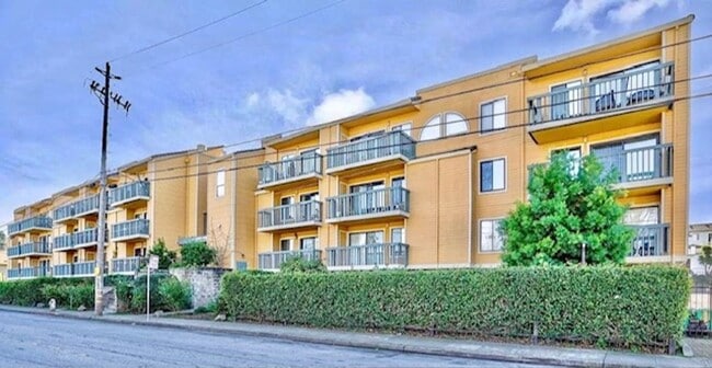 Building Photo - 2 Bed 2 Bath Condo in San Pablo - COMING SOON!!