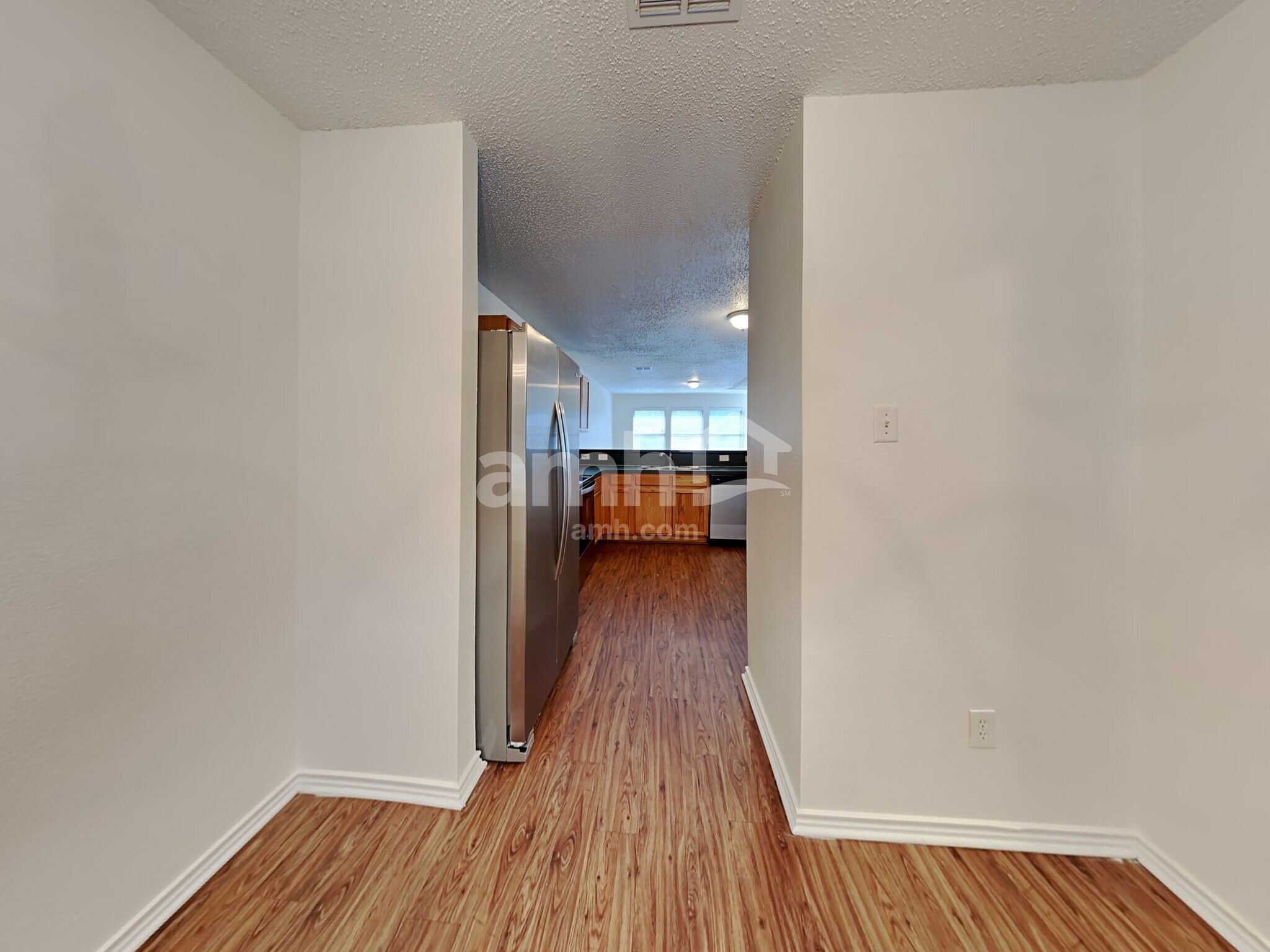 Building Photo - 1020 Chelsea Ln