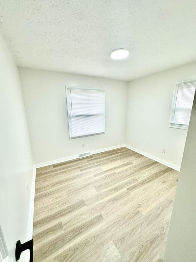 Building Photo - 1351 Whig Ct