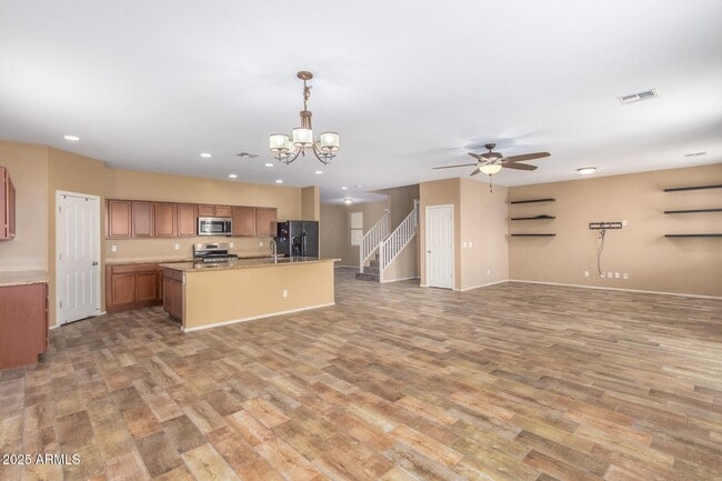 Building Photo - 4074 Kirkland Ave